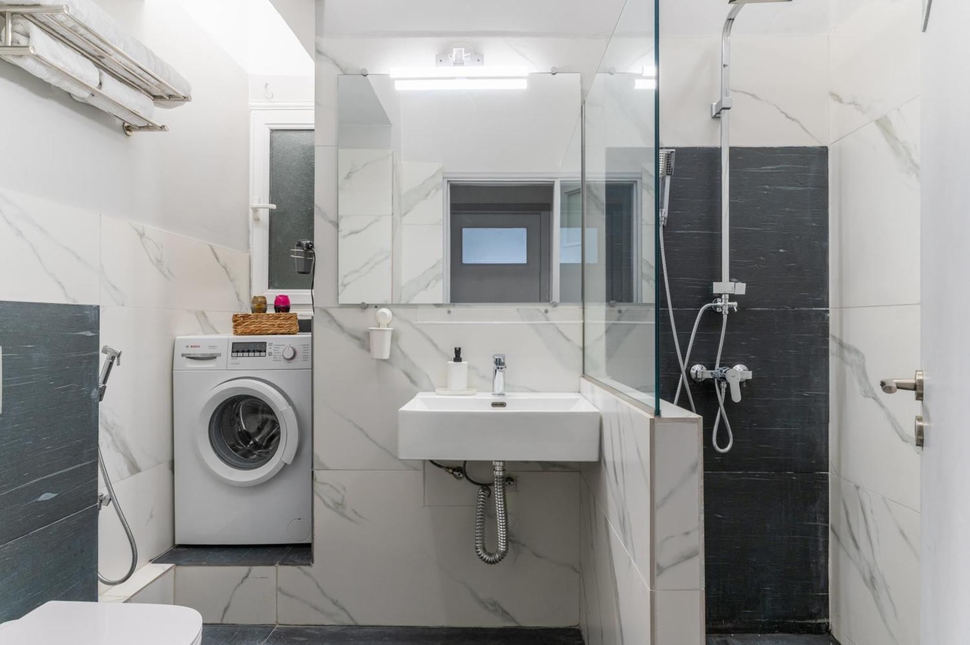 The Omonoia Modern, 3Bd Apartment アテネ エクステリア 写真